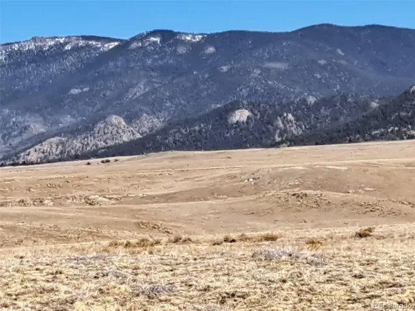 a view of a sky view