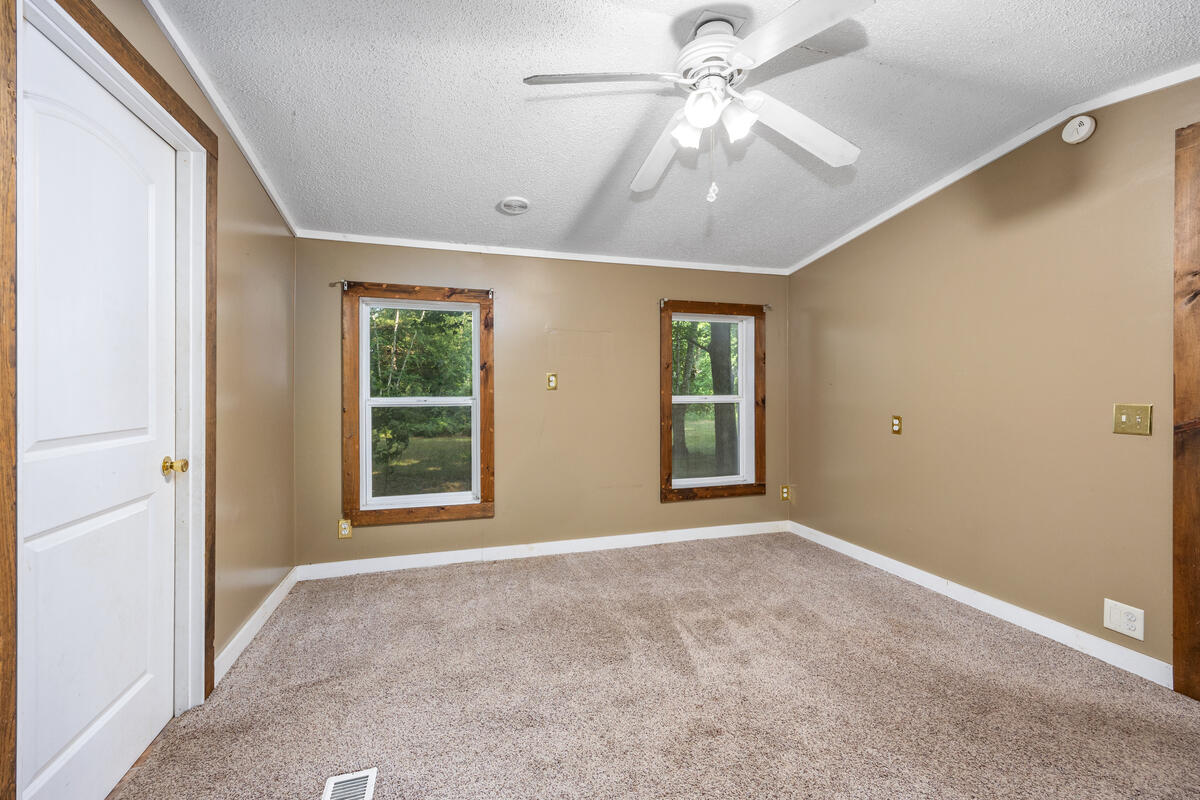 18757 North County Line Road Morley, MI 49336 - Photo 32 of 42 18757-North-County_032