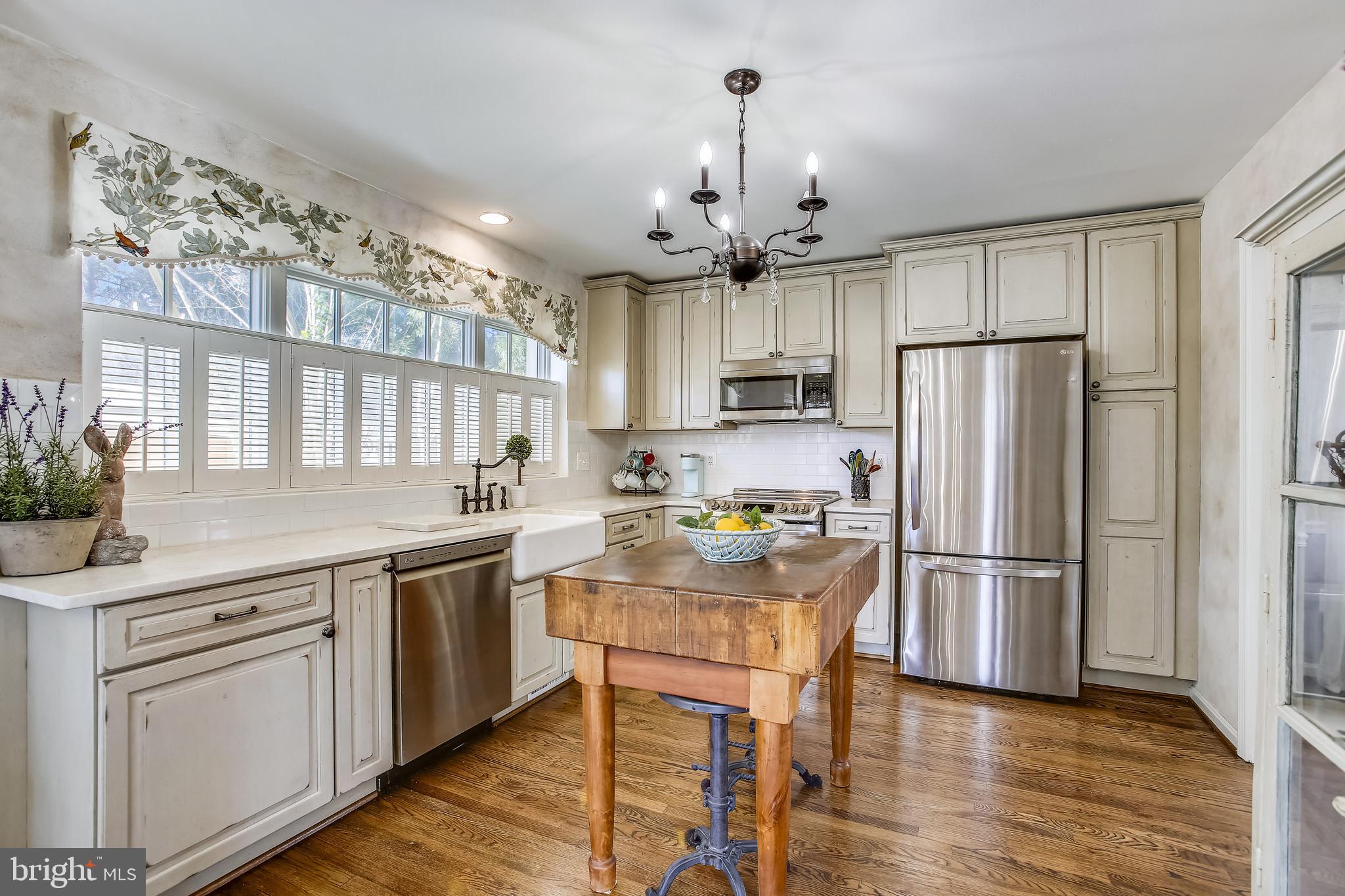 14 Russell Road Alexandria, VA 22301 - Photo 12 of 69 Gourmet Kitchen
