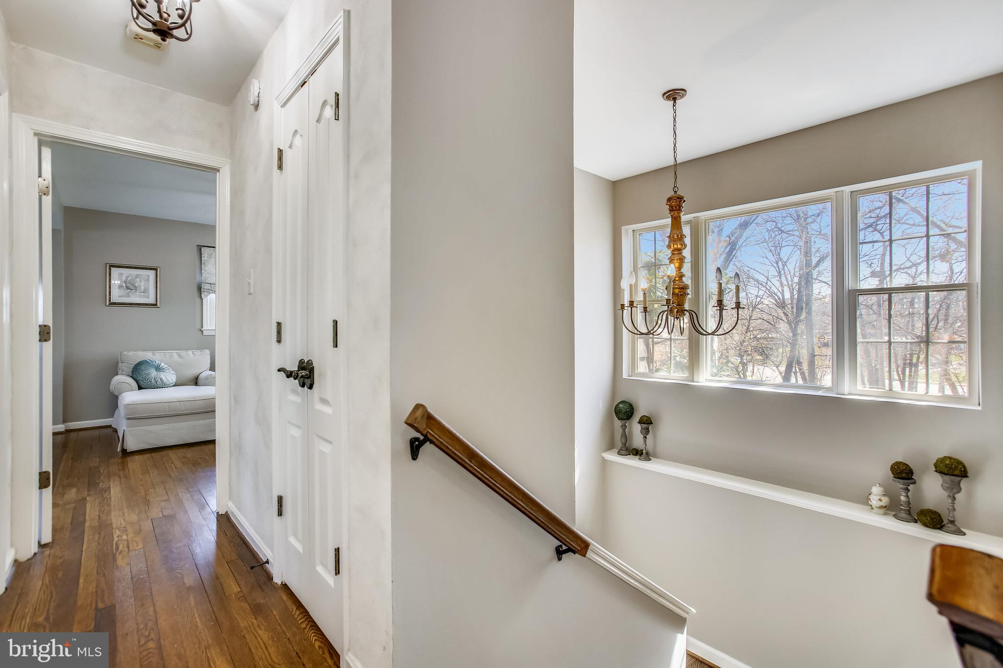 14 Russell Road Alexandria, VA 22301 - Photo 22 of 69 Hallway - Upper Level