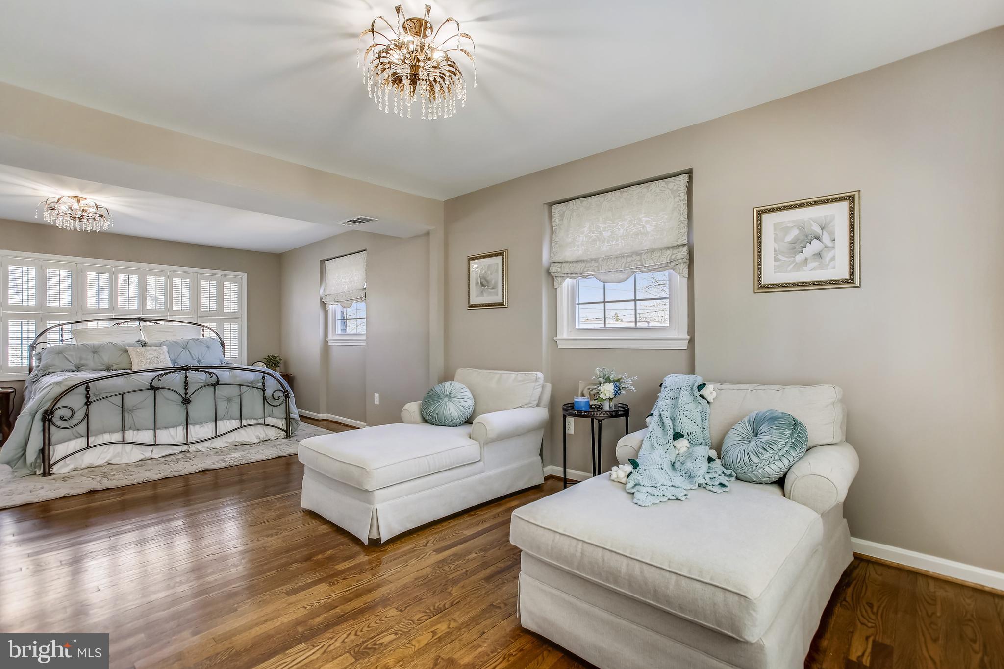 14 Russell Road Alexandria, VA 22301 - Photo 28 of 69 Sitting Area - Primary Bedroom