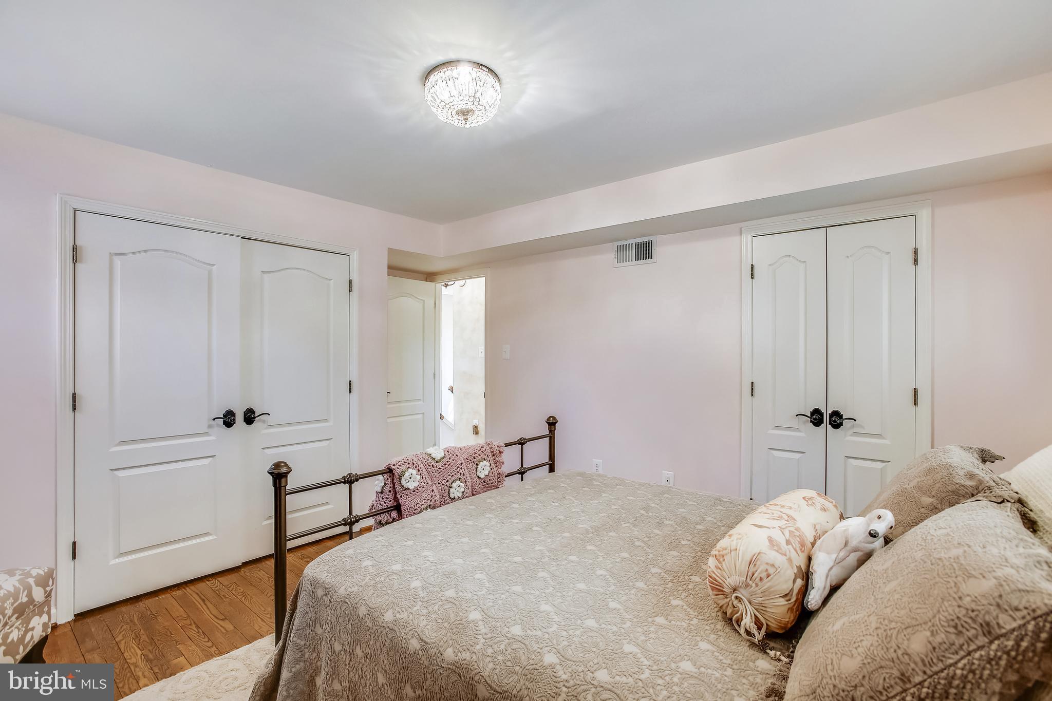 14 Russell Road Alexandria, VA 22301 - Photo 36 of 69 Second Bedroom - Upper Level