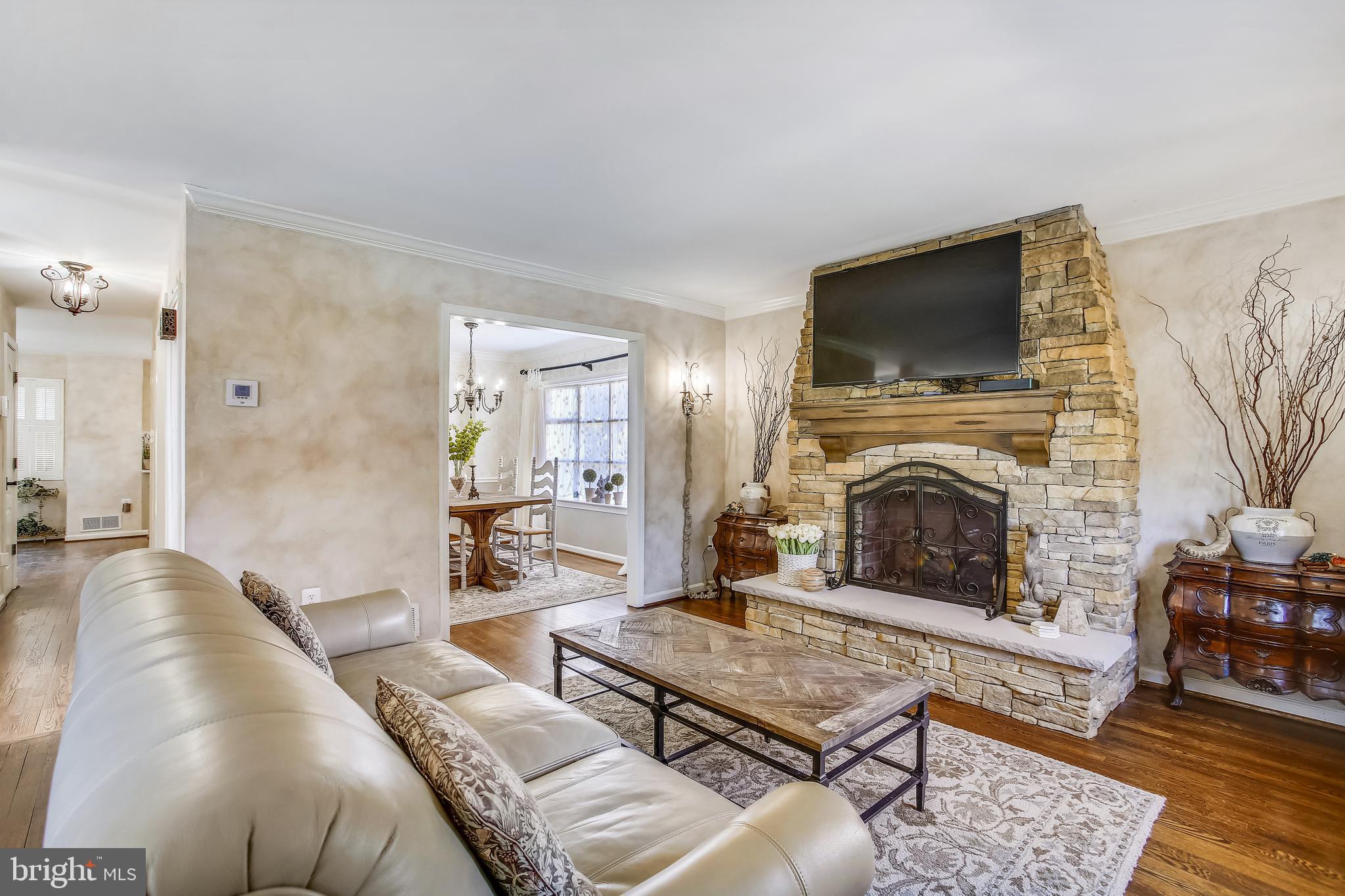 14 Russell Road Alexandria, VA 22301 - Photo 6 of 69 Family Room