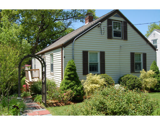 6 Heard Road Arlington, MA 02474 - Photo 1 of 13 Gallery Image 1