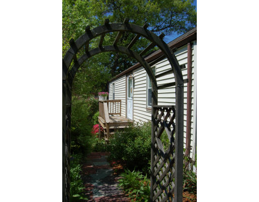 6 Heard Road Arlington, MA 02474 - Photo 2 of 13 Gallery Image 2