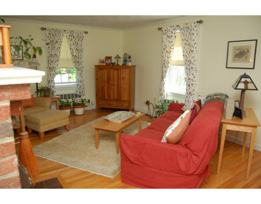6 Heard Road Arlington, MA 02474 - Photo 6 of 13 Gallery Image 6