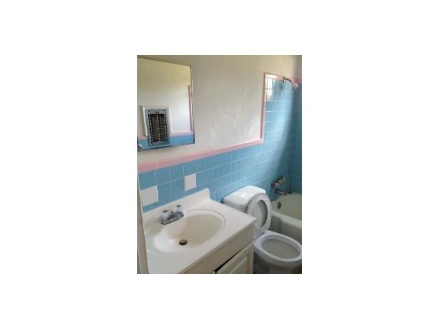 154 West 22nd Street Riviera Beach, FL 33404 - Photo 3 of 6 154 W 22nd bathroom