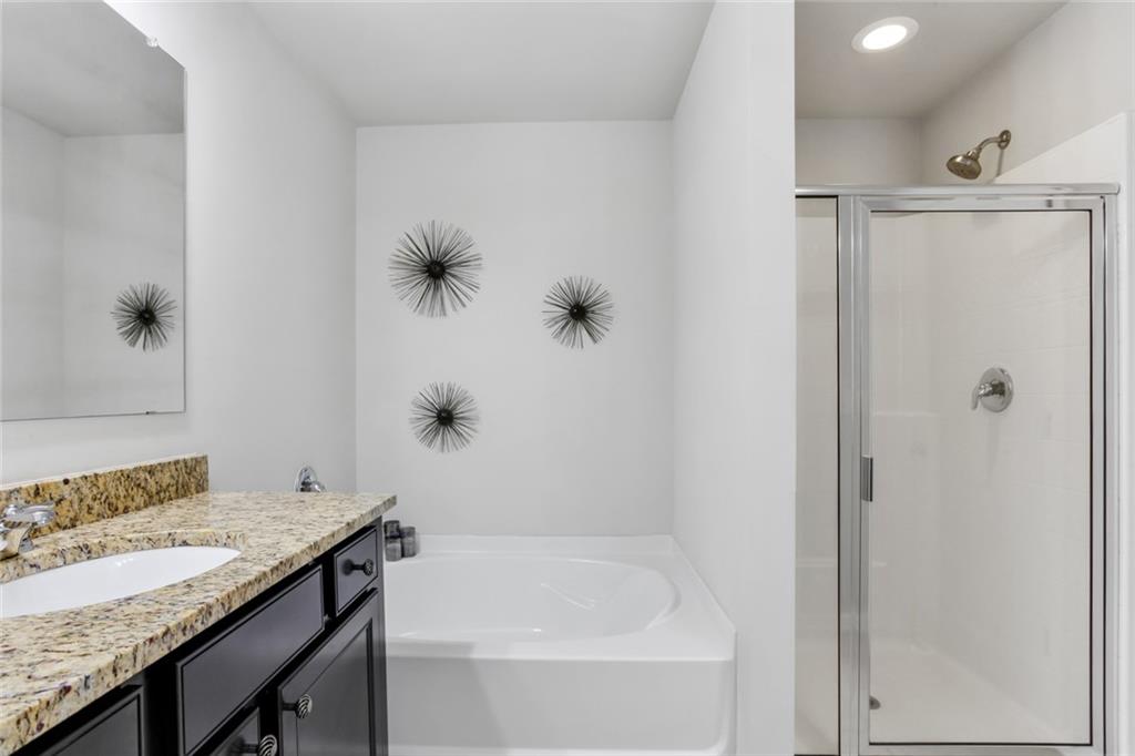 1319 Kingston Trail Decatur, GA 30033 - Photo 9 of 23