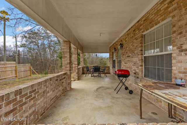 $289,000 | 808 Cantrell Place, Etowah, TN 37331