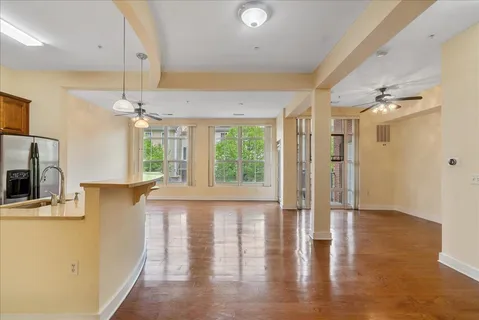 $449,000 | 3 Greenwich Drive, Unit 85, Jersey City, NJ 07305