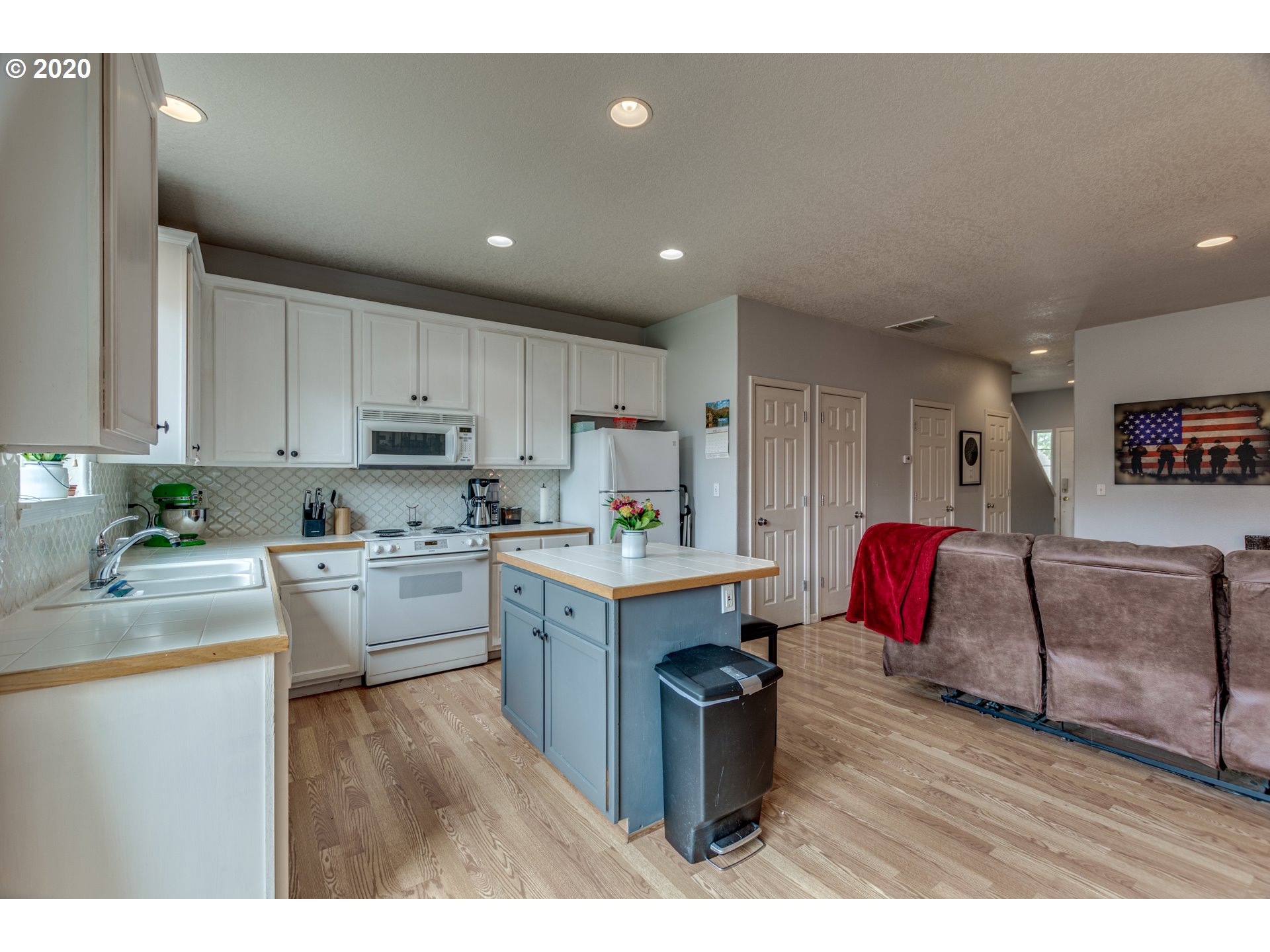 5893 Southeast 16th Loop Gresham, OR 97080 - Photo 12 of 27 Gallery Image 12