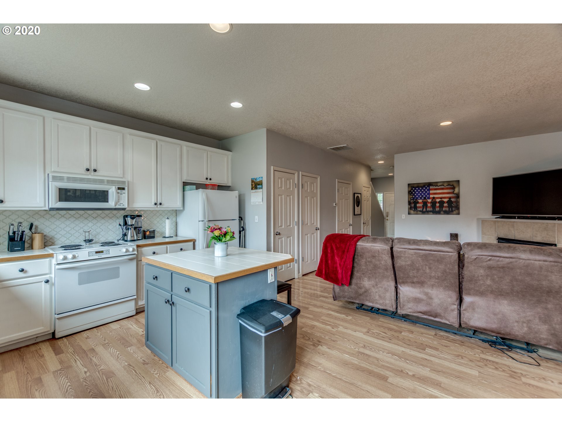 5893 Southeast 16th Loop Gresham, OR 97080 - Photo 15 of 27 Gallery Image 15