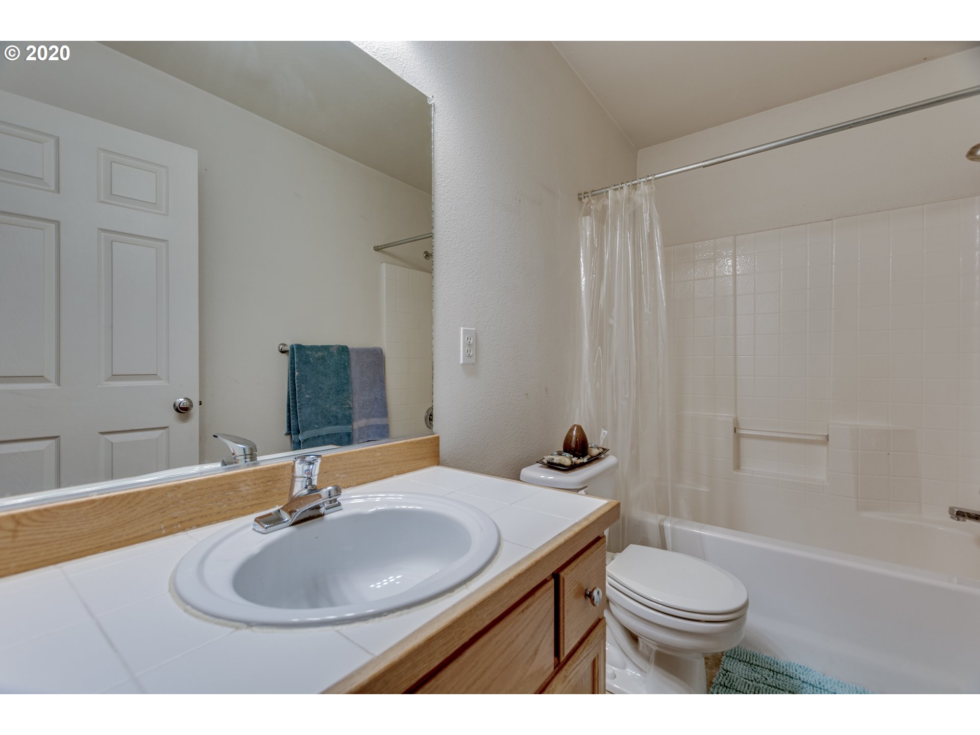 5893 Southeast 16th Loop Gresham, OR 97080 - Photo 21 of 27 Gallery Image 21