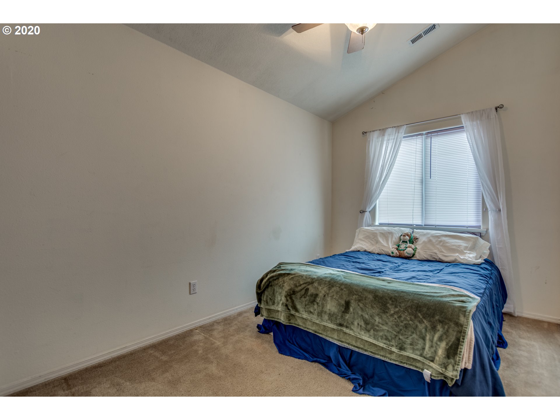 5893 Southeast 16th Loop Gresham, OR 97080 - Photo 23 of 27 Gallery Image 23