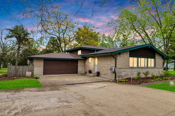 $430,000 | 2N629 Jefferson Street, West Chicago, IL 60185