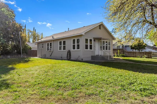 $276,000 | 1003 4th Street, Colusa, CA 95932