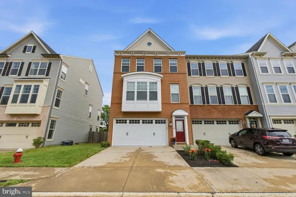 $785,000 | 25288 Arrowroot Terrace, Chantilly, VA 20152