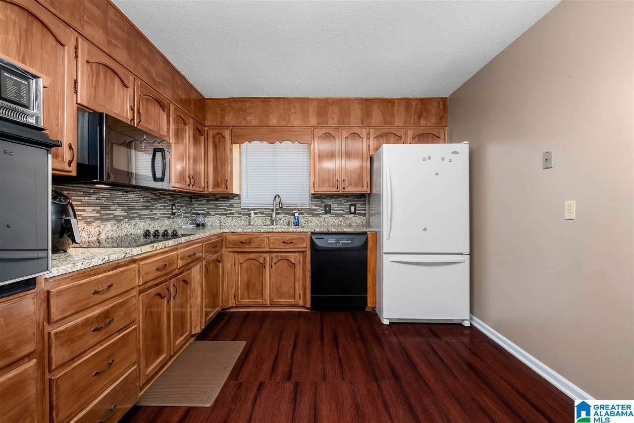 1908 Hickory Lane Fultondale, AL 35068 - Photo 3 of 24