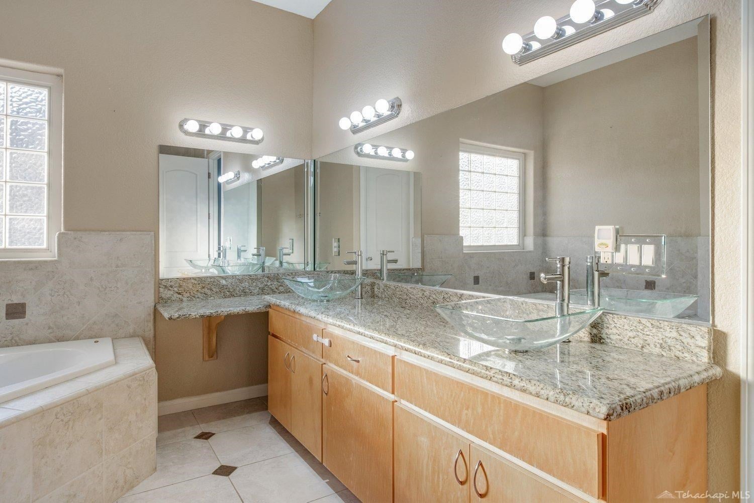 21217 Ridgeway Drive Tehachapi, CA 93561 - Photo 26 of 46 Gallery Image 26