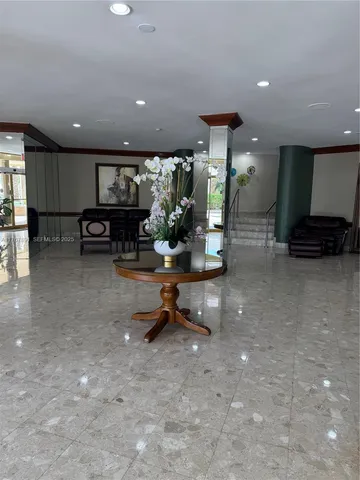 $2,500 | 100 Golden Isles Drive, Unit 1014, Hallandale Beach, FL 33009