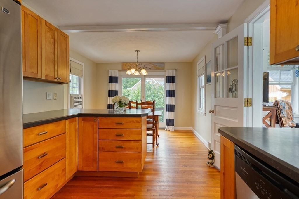 17 Wilson Road Northborough, MA 01532 - Photo 9 of 33 Gallery Image 9