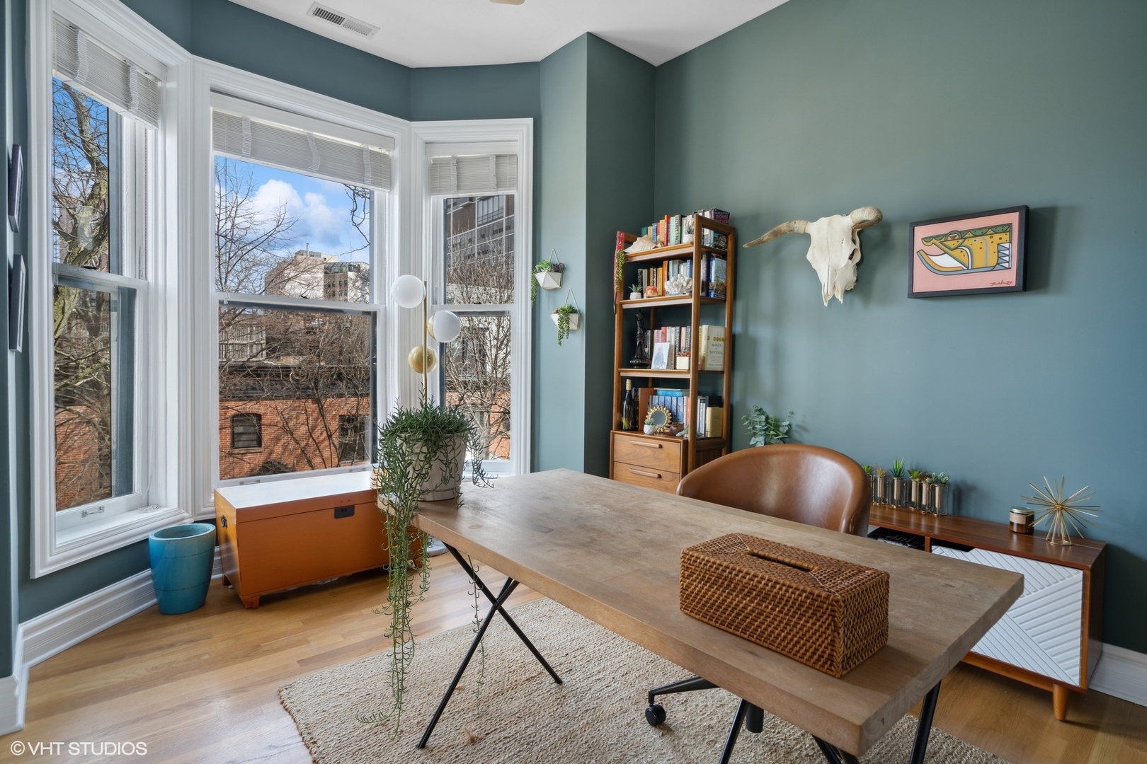 207 West St Paul Avenue, Unit 3W Chicago, IL 60614 - Photo 10 of 15 a living room with furniture and a window