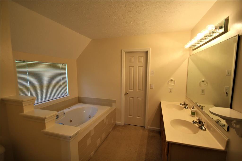 4814 Melbourne Road Indianapolis, IN 46228 - Photo 9 of 33 Gallery Image 9