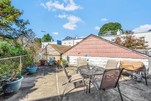 $848,000 | 77-20 62nd Street | Glendale