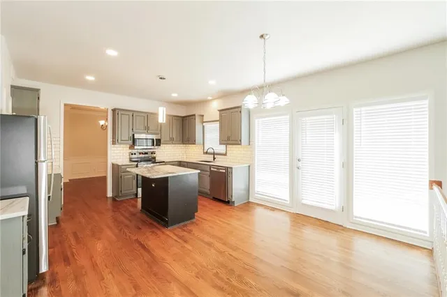 $3,095 | 6603 West 156th Street, Overland Park, KS 66223