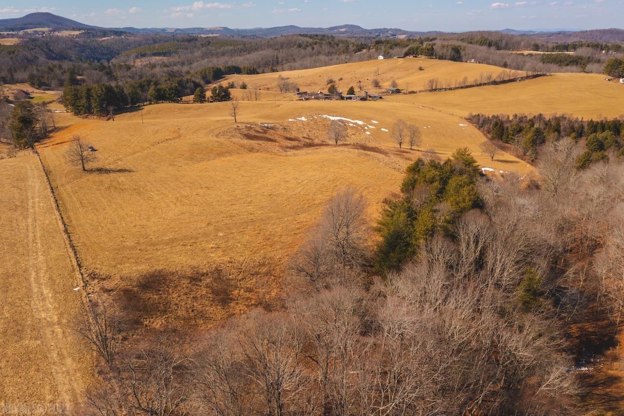 432 Bluebird Road Northeast Floyd, VA 24091 - Photo 3 of 13 Gallery Image 3