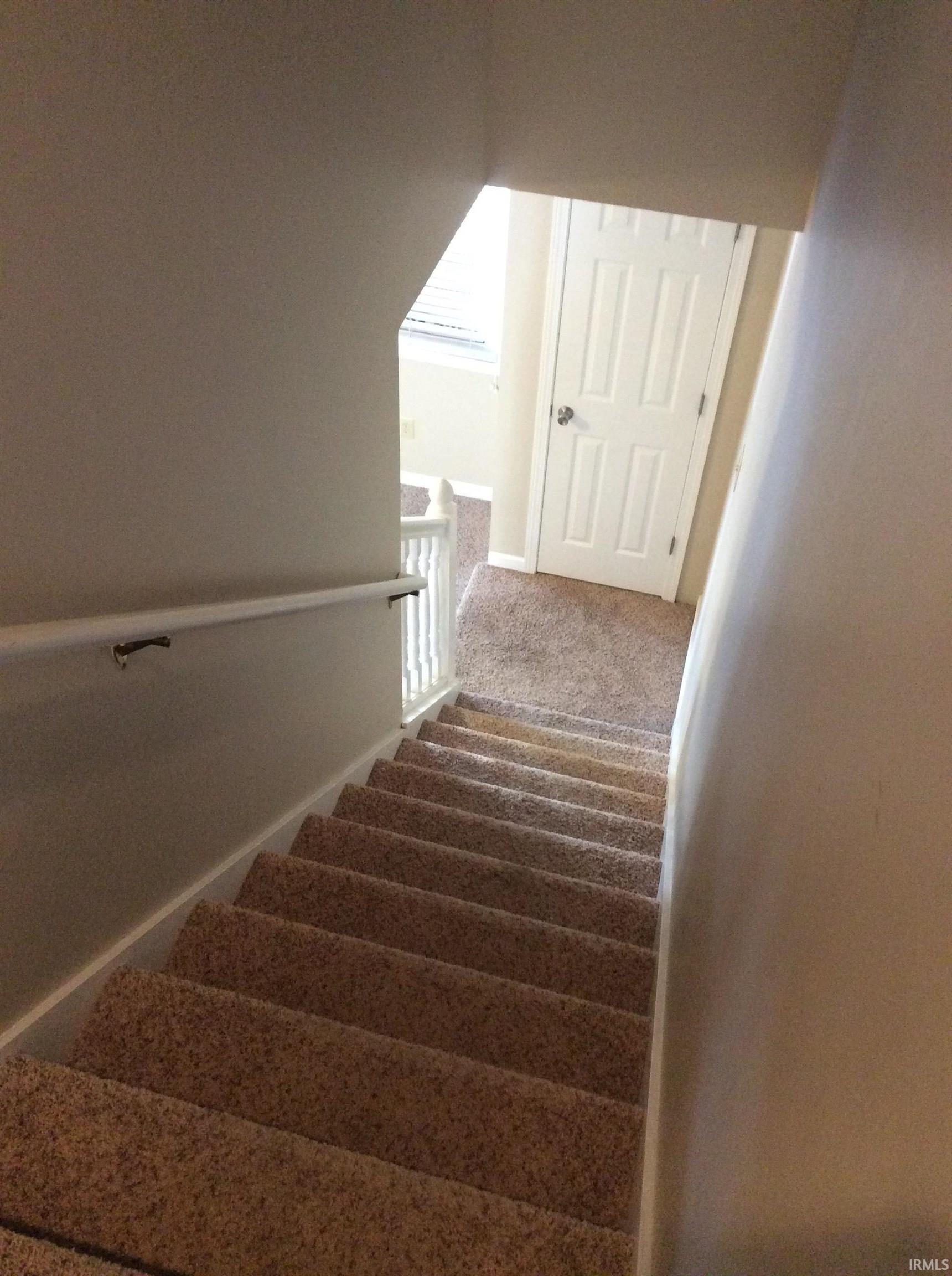 795 East Sherwood Hills Drive Bloomington, IN 47401 - Photo 11 of 16