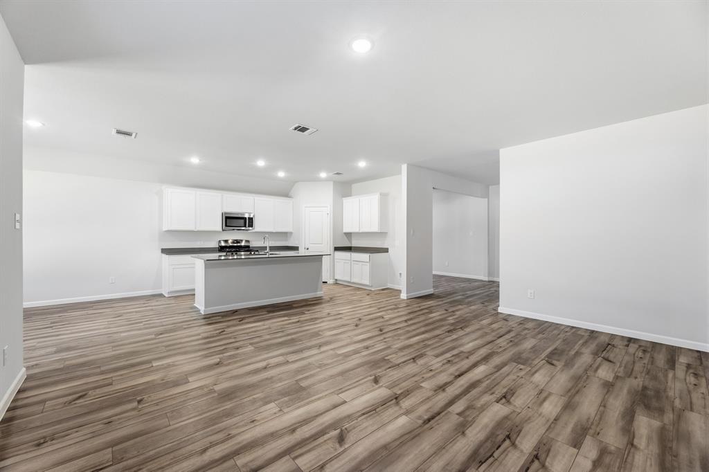 3816 Prairie Chapel Road Royse City, TX 75189 - Photo 9 of 23 Representative (15)