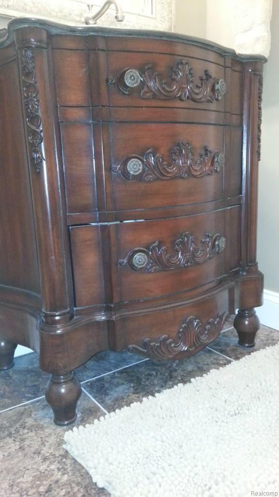 737 South Hospital Road Waterford, MI 48327 - Photo 26 of 41 Detail Detail!