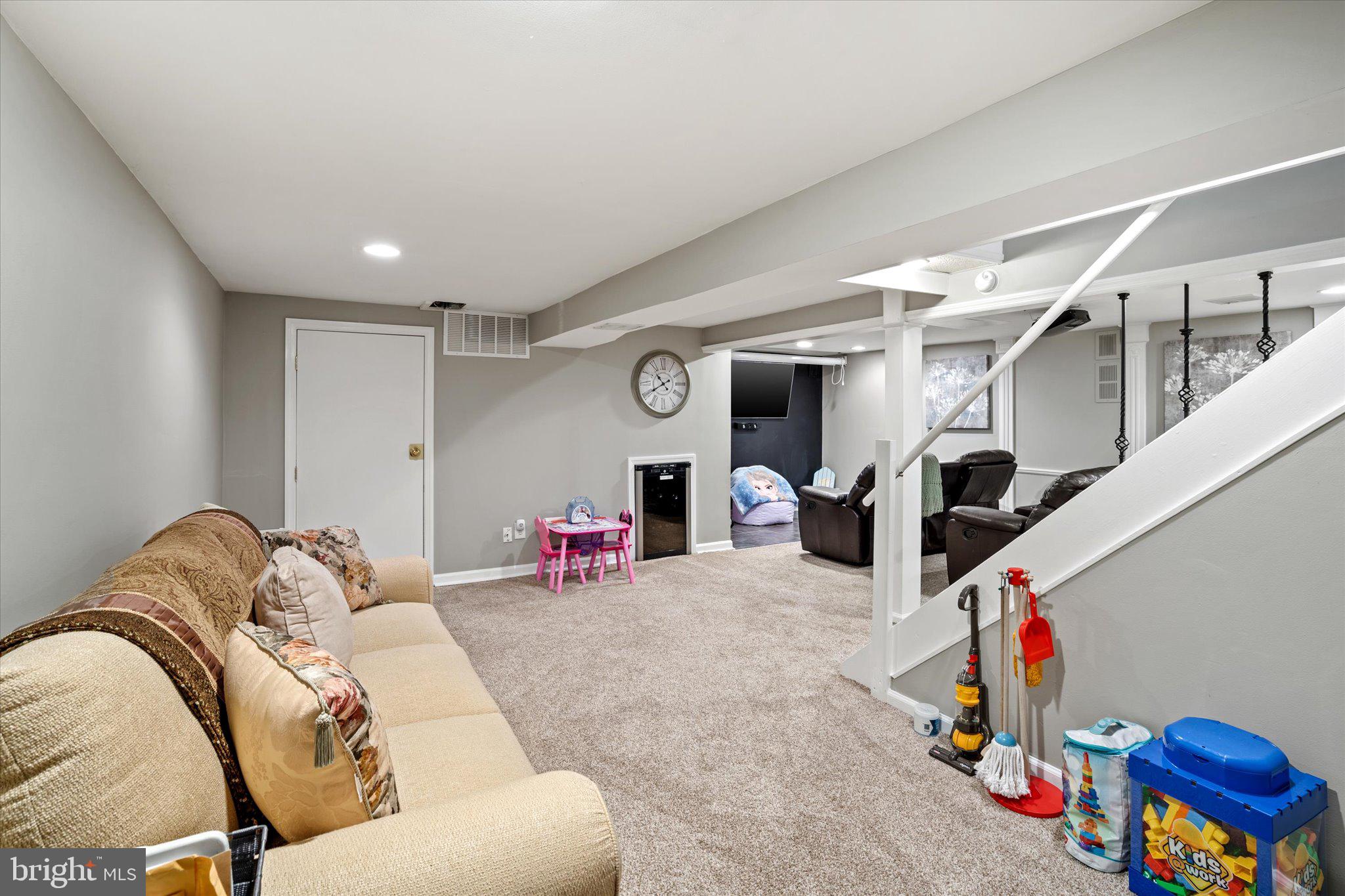 13 Sequola Road Hamilton, NJ 08619 - Photo 17 of 37 Great for entertaining