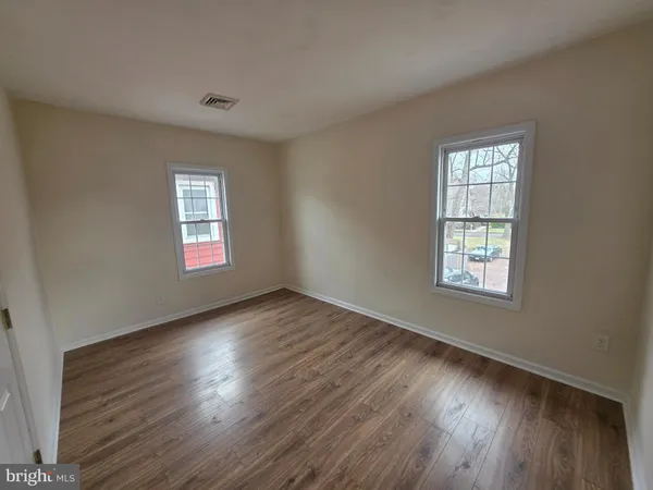 $2,100 | 134 Klockner Road, Unit B, Hamilton, NJ 08619