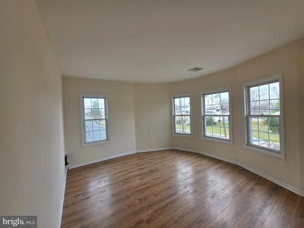 $2,100 | 134 Klockner Road, Unit B, Hamilton, NJ 08619