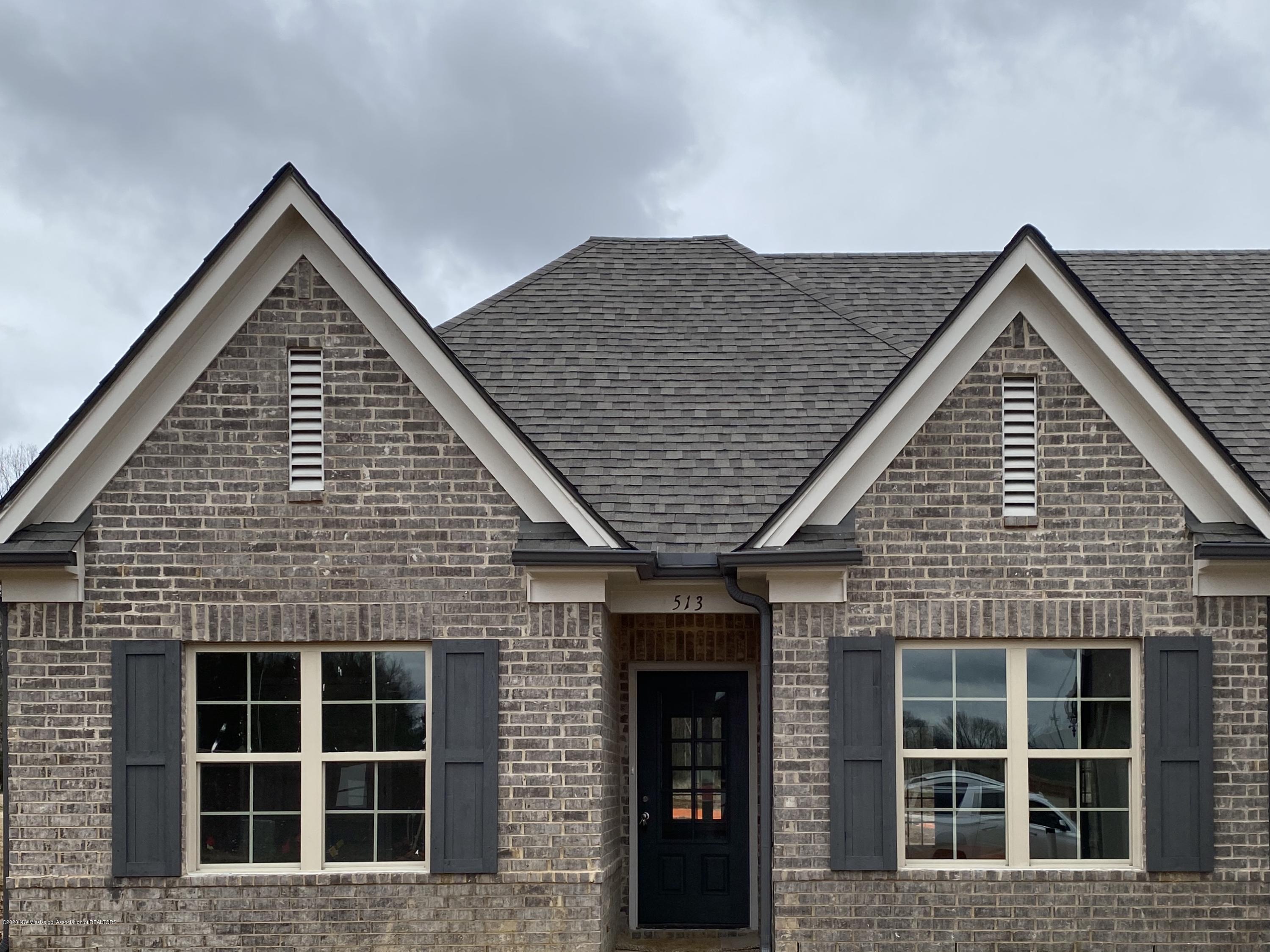 537 Howell Way Hernando, MS 38632 - Photo 1 of 22 Front view partial