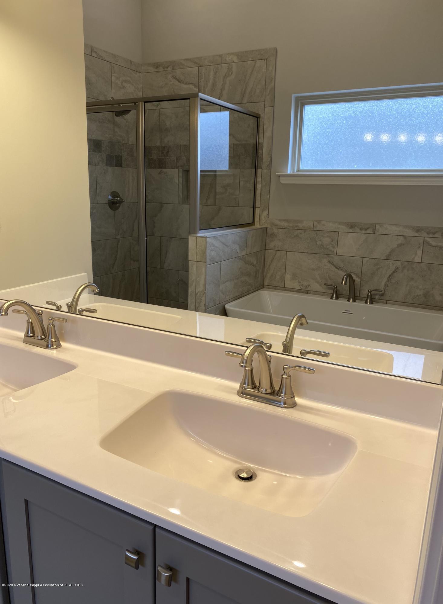 537 Howell Way Hernando, MS 38632 - Photo 17 of 22 Master bathroom vanity