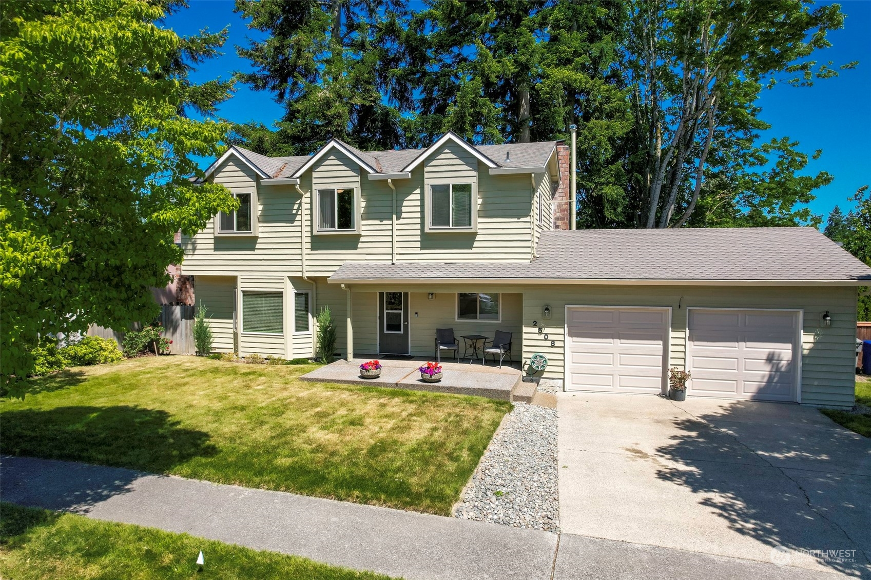 2508 Northeast 23rd Place Renton, WA 98056 - Photo 2 of 23 Gallery Image 2