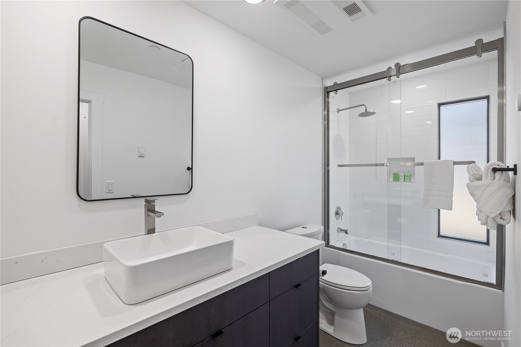 202 Rattlesnake Pt Road Northwest Quincy, WA 98848 - Photo 27 of 37 a bathroom with a sink toilet and shower