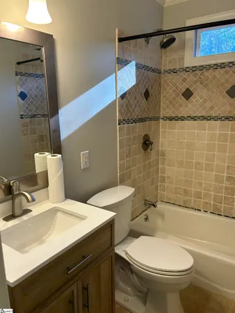 $1,895 | 106 Long Hill Street, Greenville, SC 29605