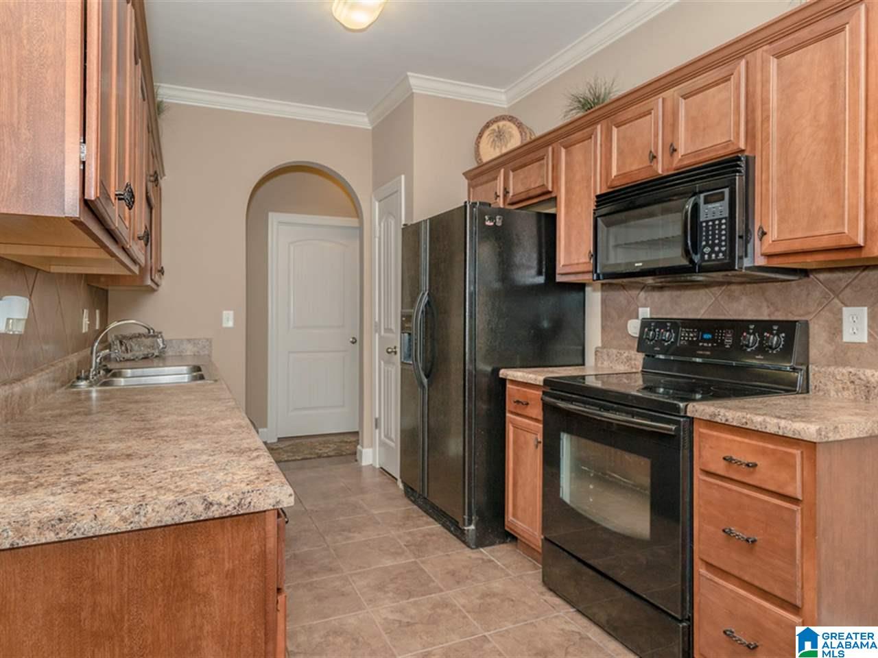 655 Waterford Lane Calera, AL 35040 - Photo 8 of 36