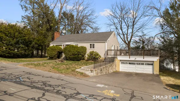 $269,900 | 30 Parklawn Drive, Waterbury, CT 06708