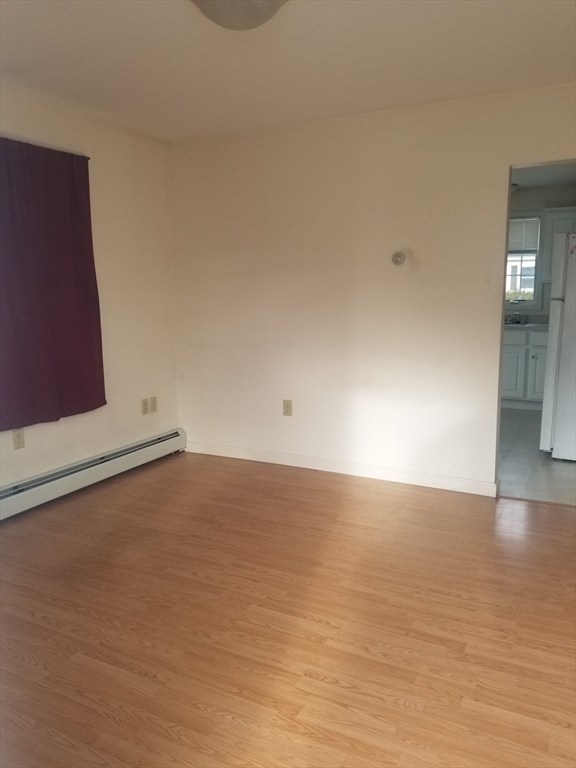57 Apthorp Street Worcester, MA 01606 - Photo 4 of 20 Gallery Image 4