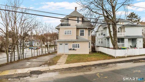 $499,900 | 133 Southmayd Road, Waterbury, CT 06705