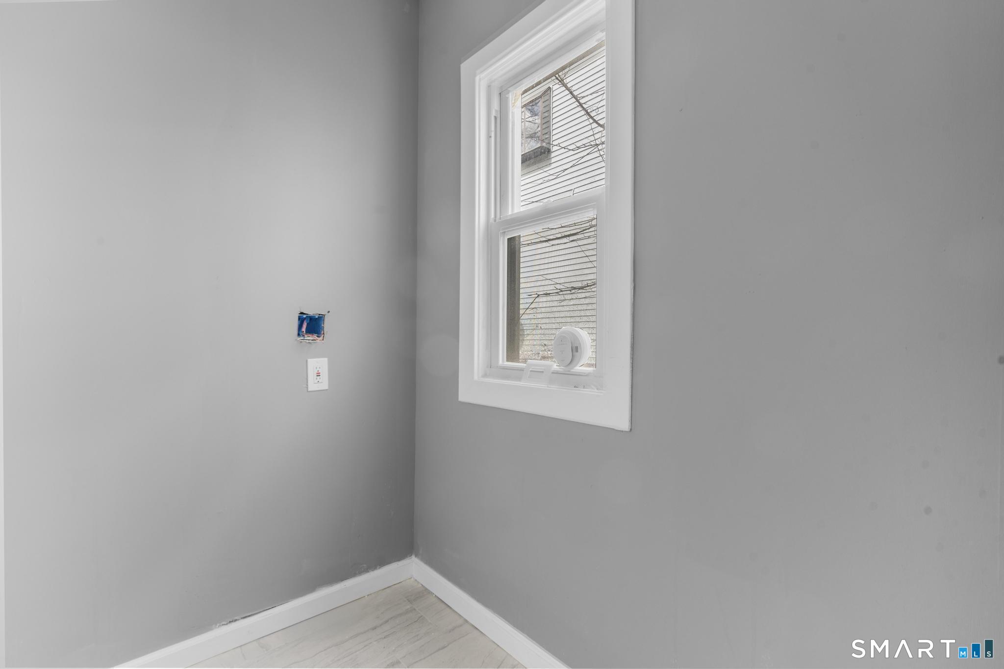 133 Southmayd Road Waterbury, CT 06705 - Photo 15 of 35