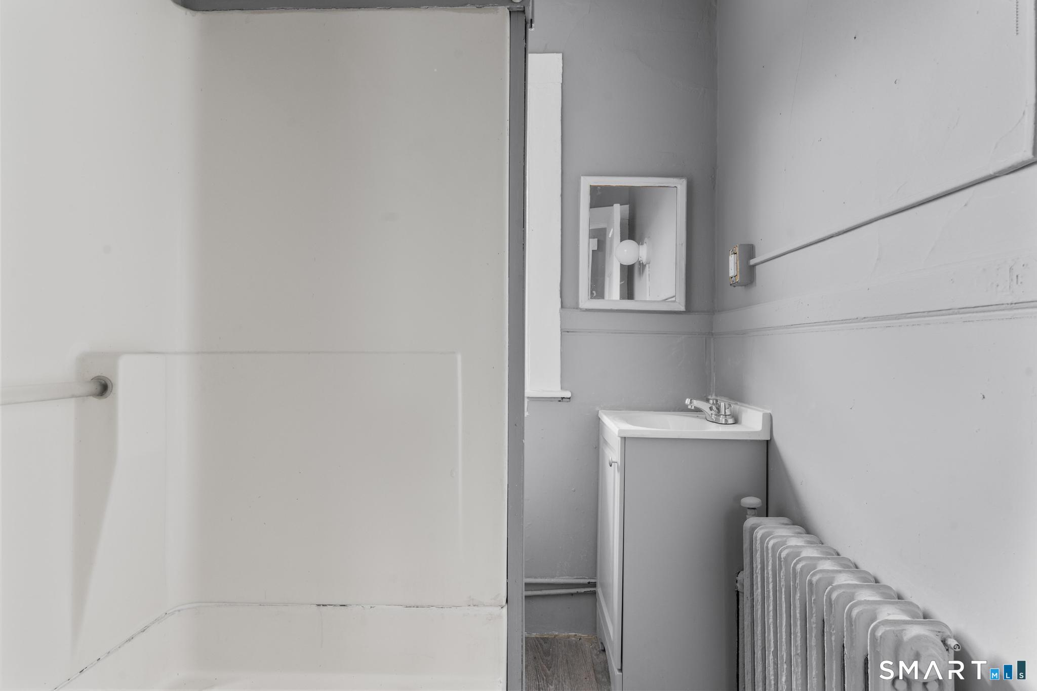 133 Southmayd Road Waterbury, CT 06705 - Photo 28 of 35