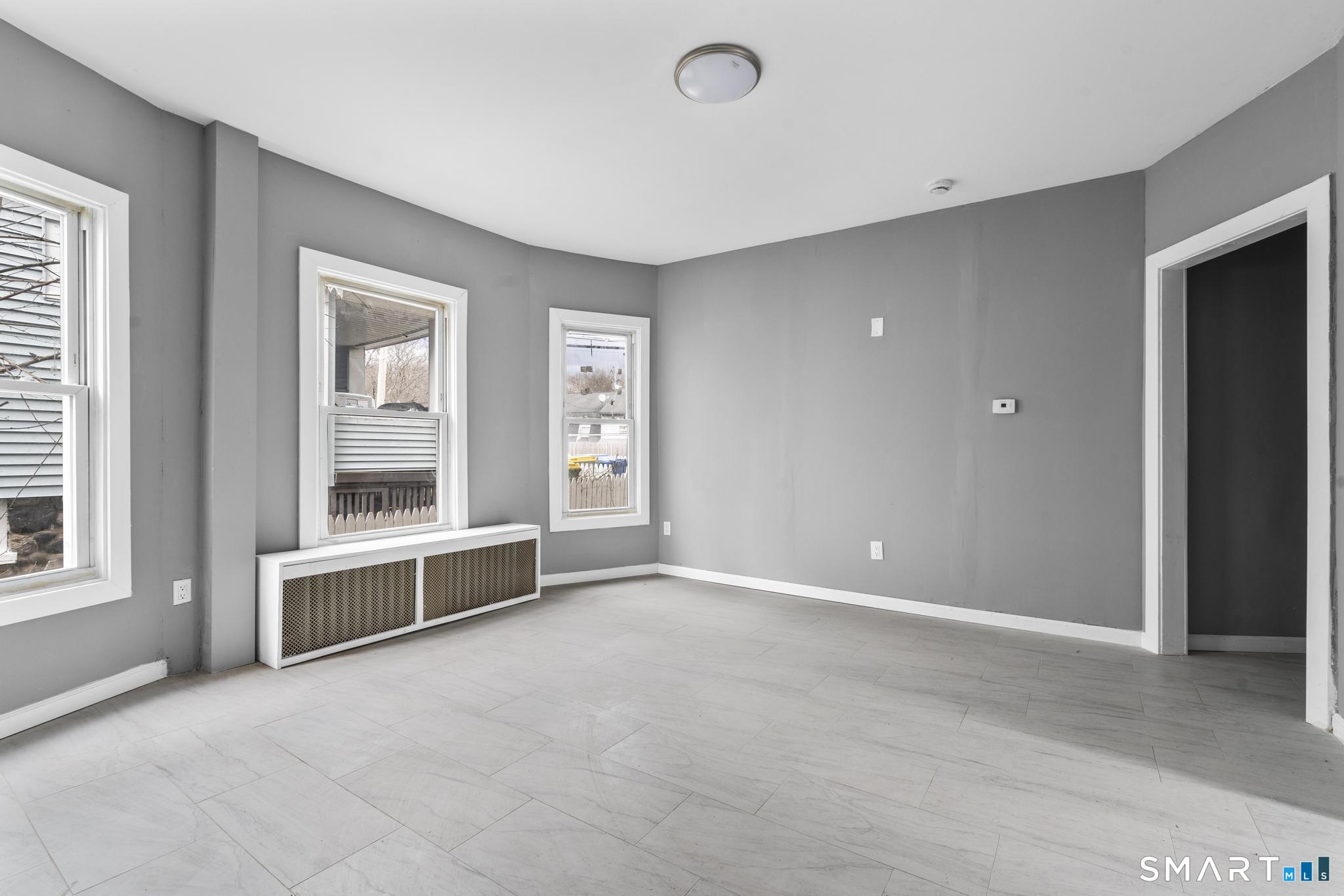 133 Southmayd Road Waterbury, CT 06705 - Photo 10 of 35