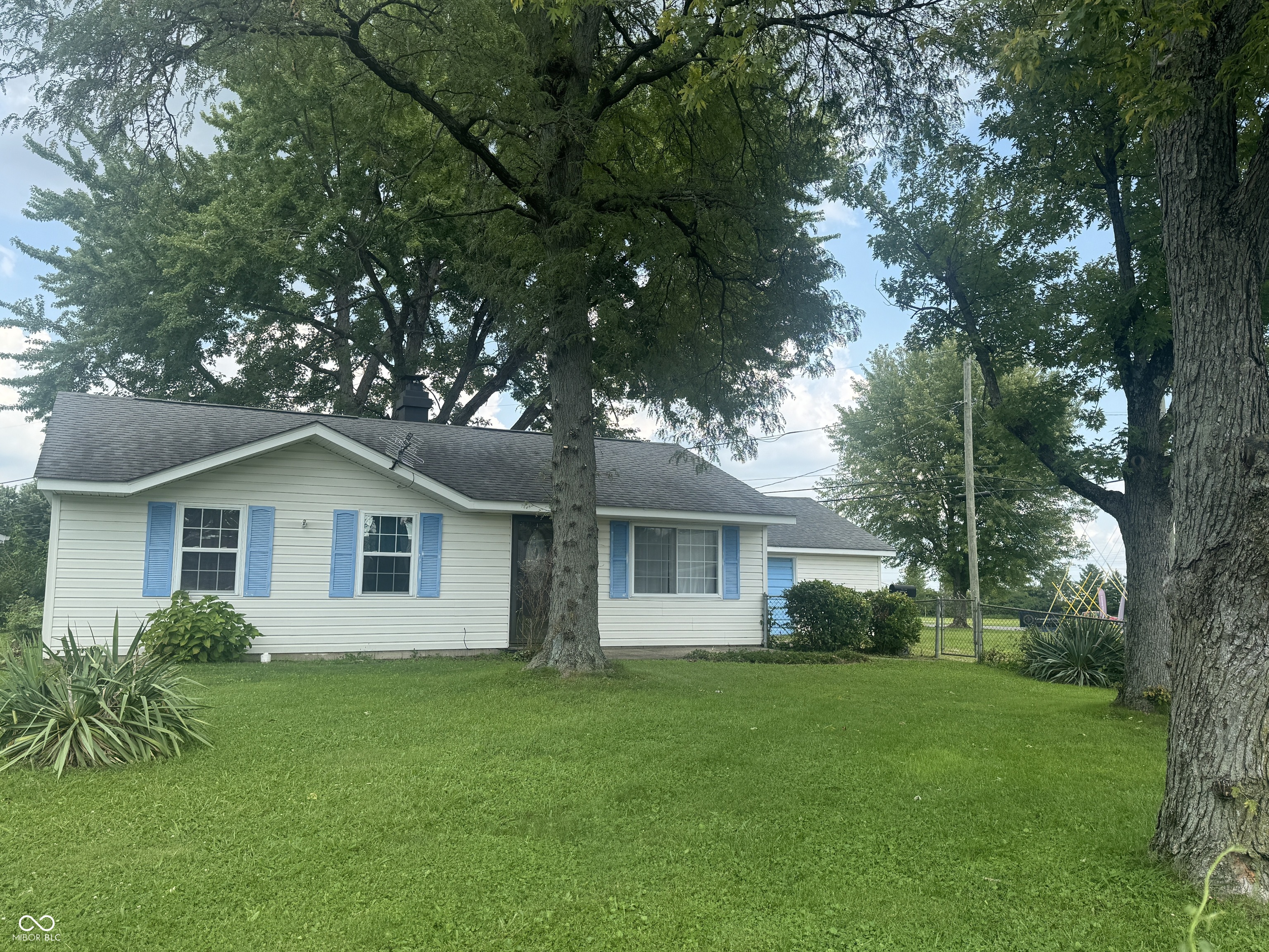 1431 Roberts Road Franklin, IN 46131 - Photo 2 of 43 Gallery Image 2
