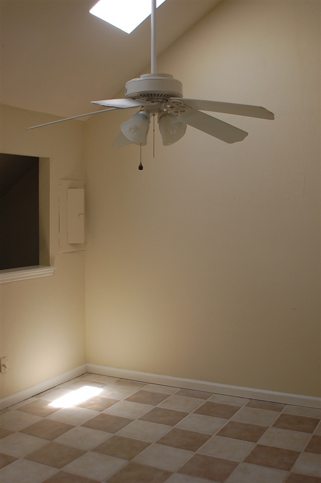 1089 Ocala Road, Unit 28 Tallahassee, FL 32304 - Photo 3 of 5 Gallery Image 3